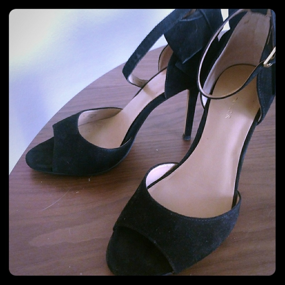 Ann taylor pumps black suede